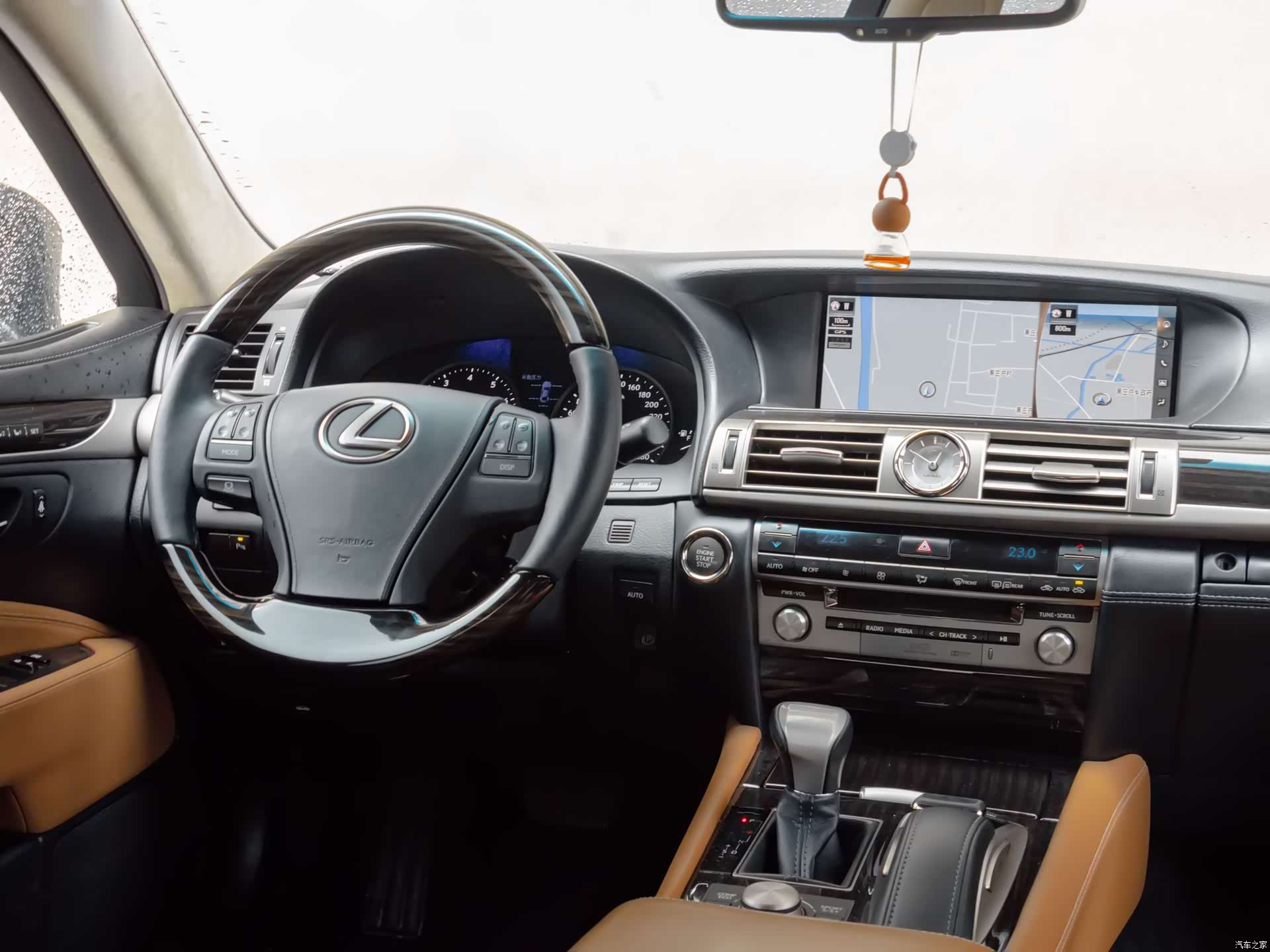 Lexus LS, 2015 все фото