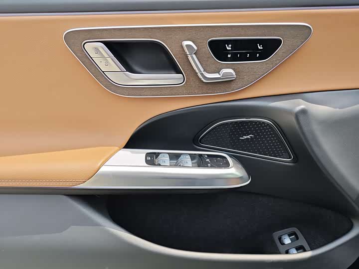 Mercedes-Benz E-Class, 2024 года фото 11