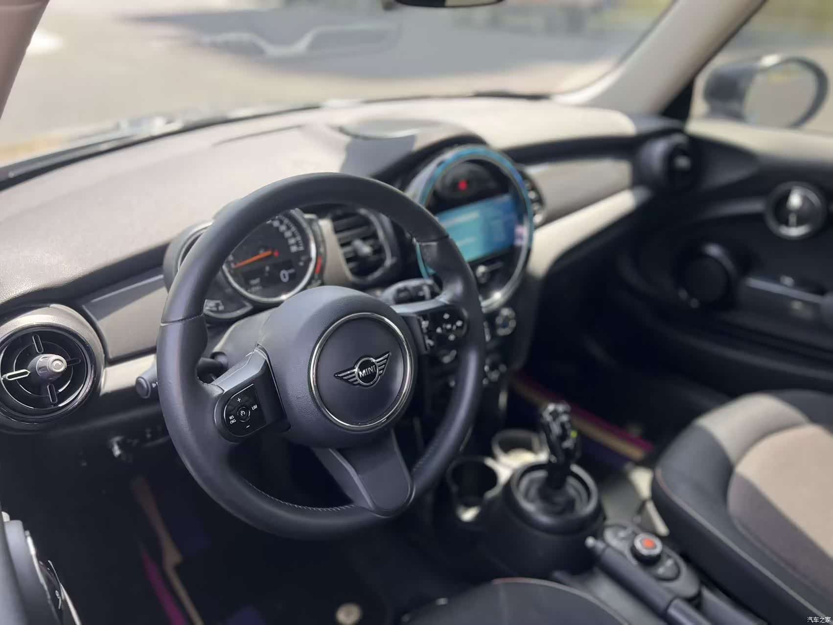 Mini ONE, 2023 15