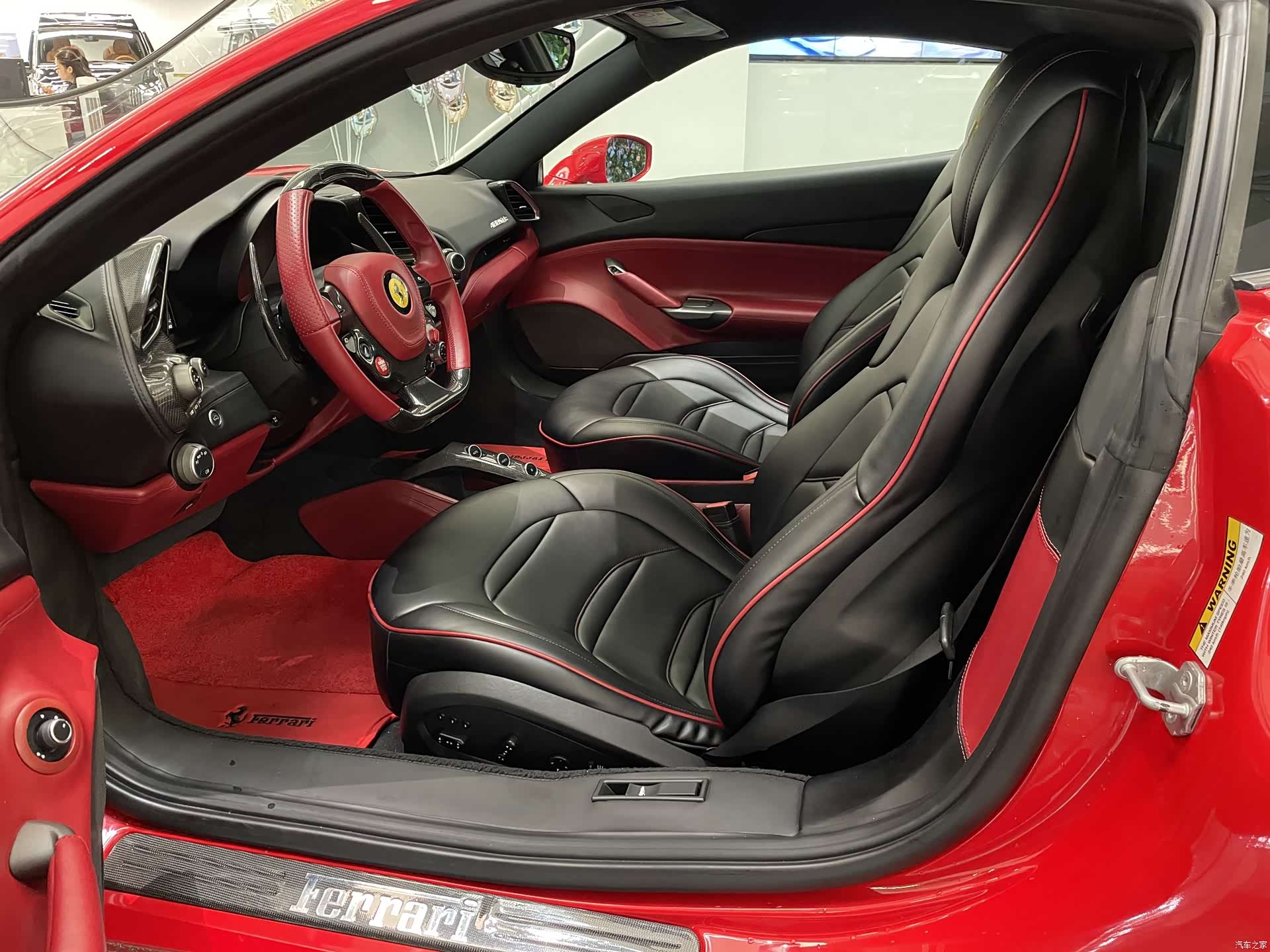 Ferrari 488, 2016 9