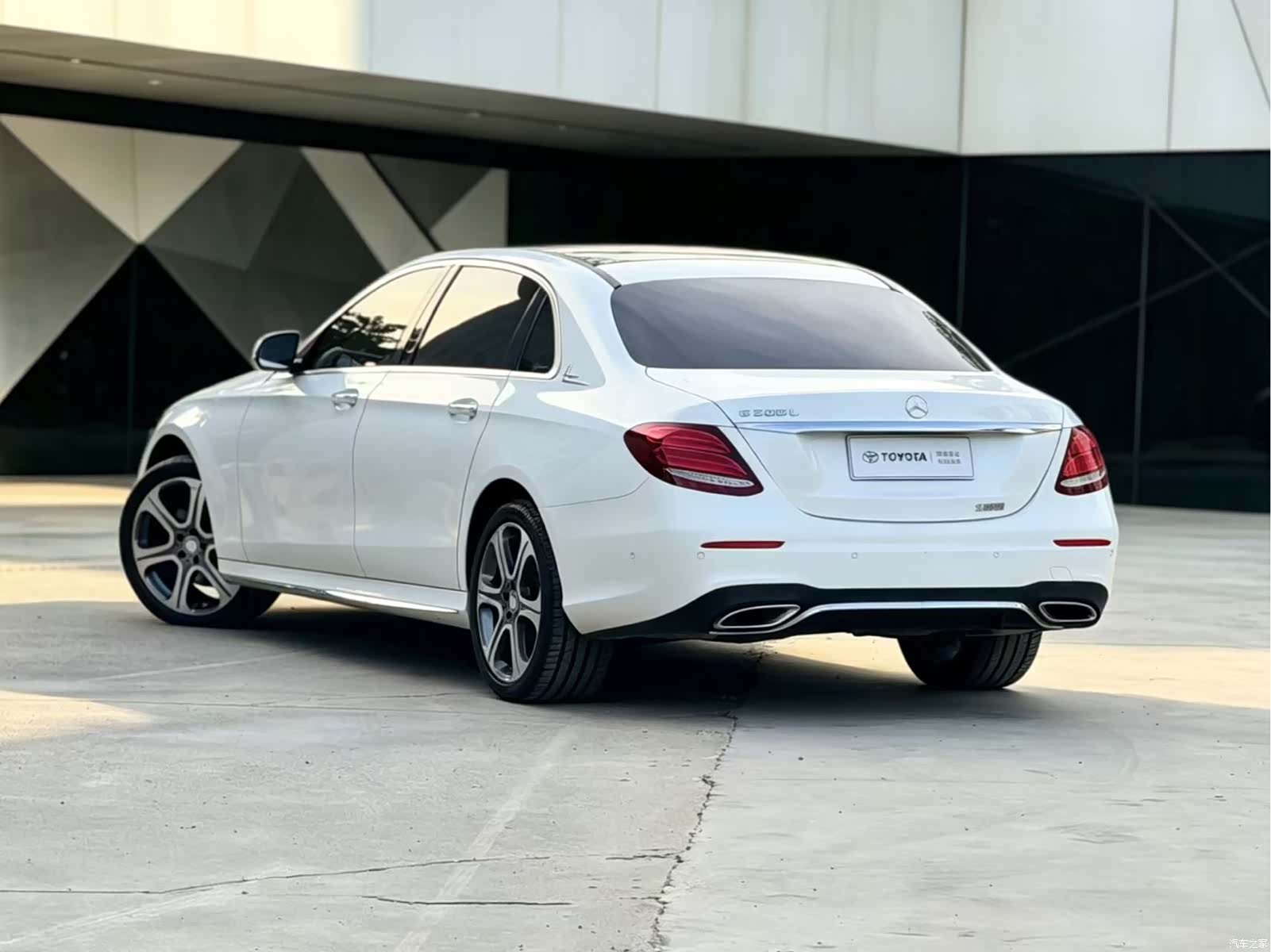 Mercedes-Benz E-Class, 2017 4