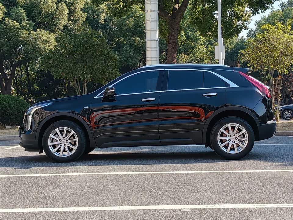 Cadillac XT4