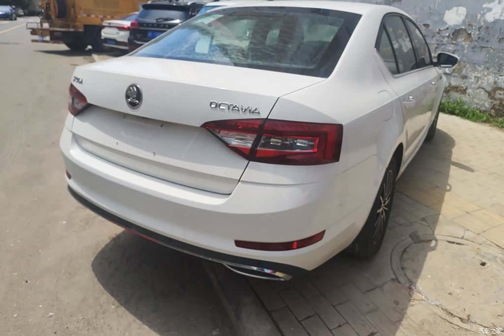 Skoda Octavia, 2017 3