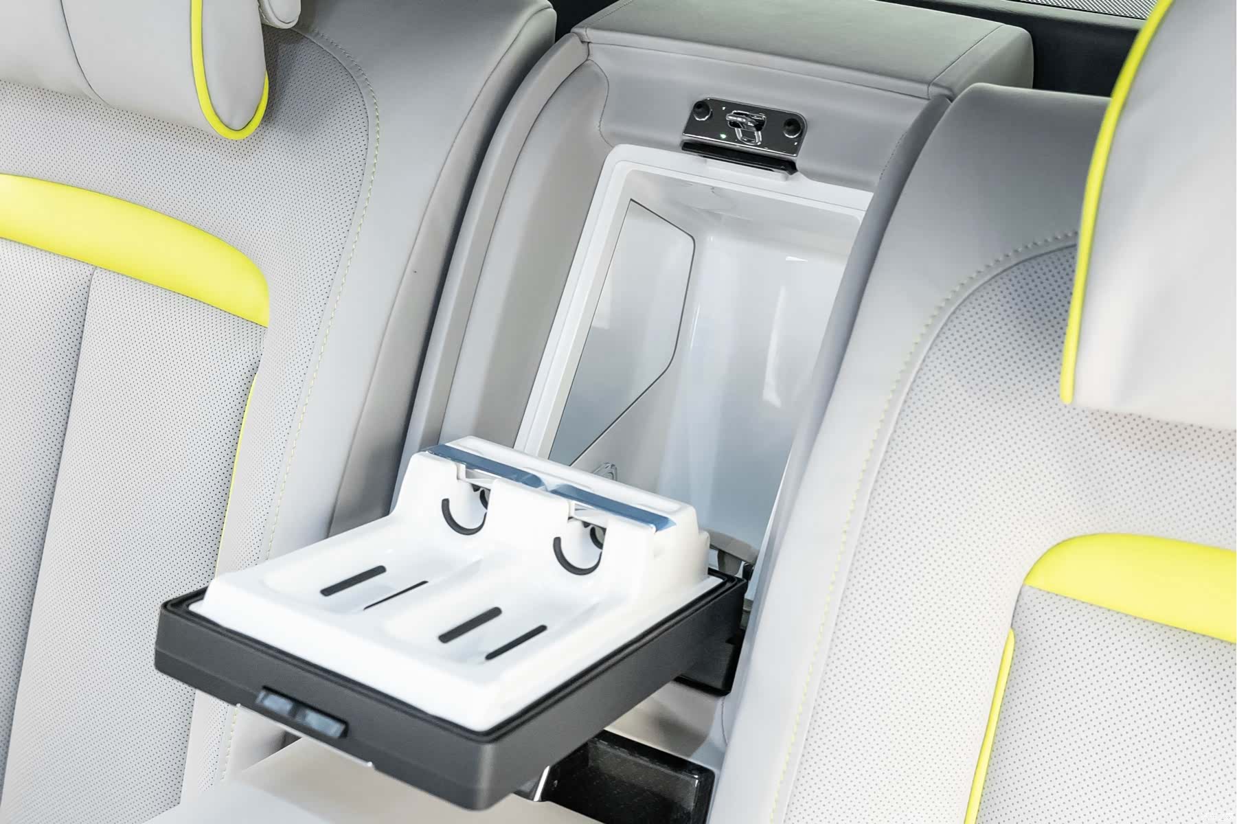 Rolls-Royce Cullinan, 2024 20