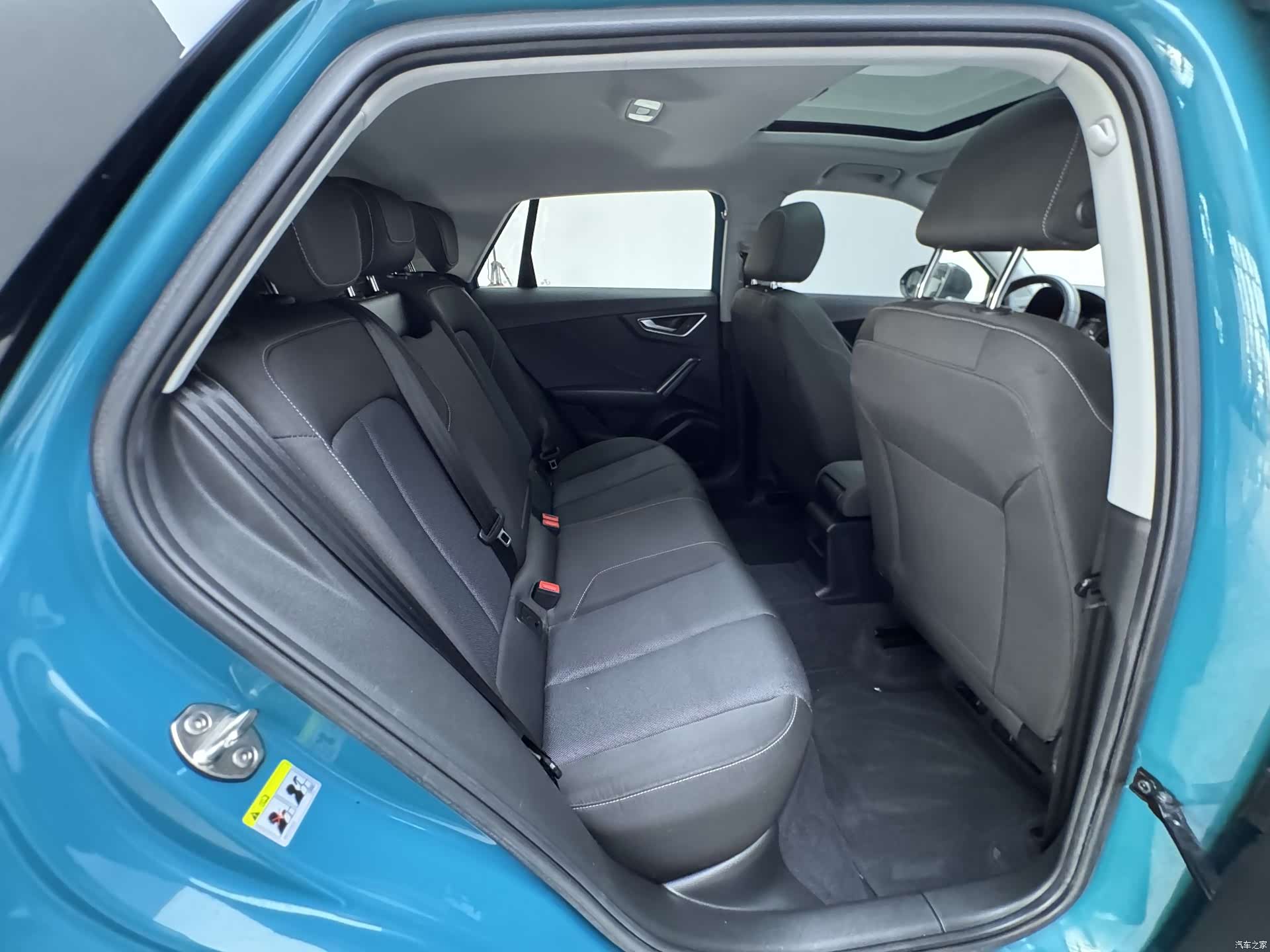 Audi Q2L, 2020 11
