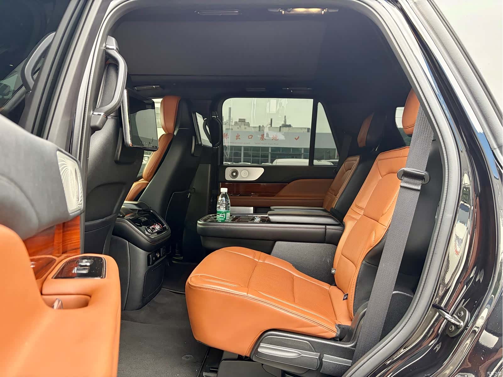 Lincoln Navigator, 2019 все фото