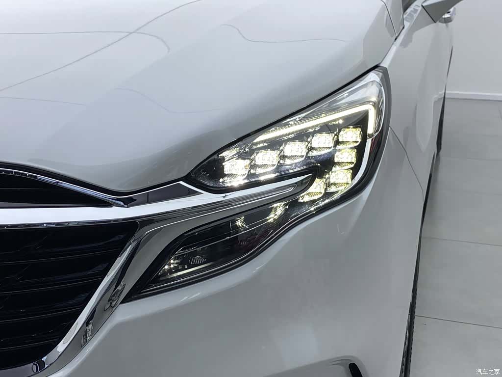 Buick GL8, 2021 34