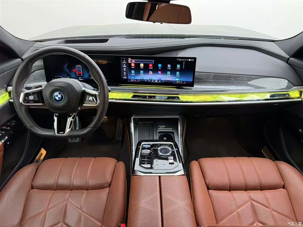 BMW i7, 2025 7