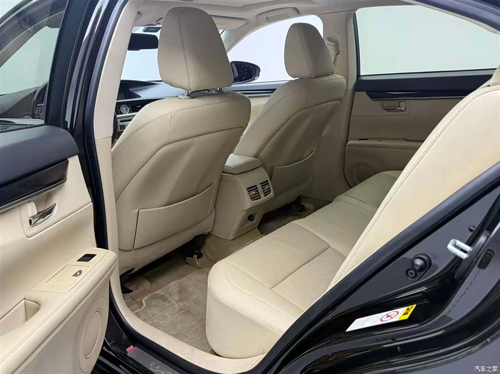 Lexus ES, 2014 7
