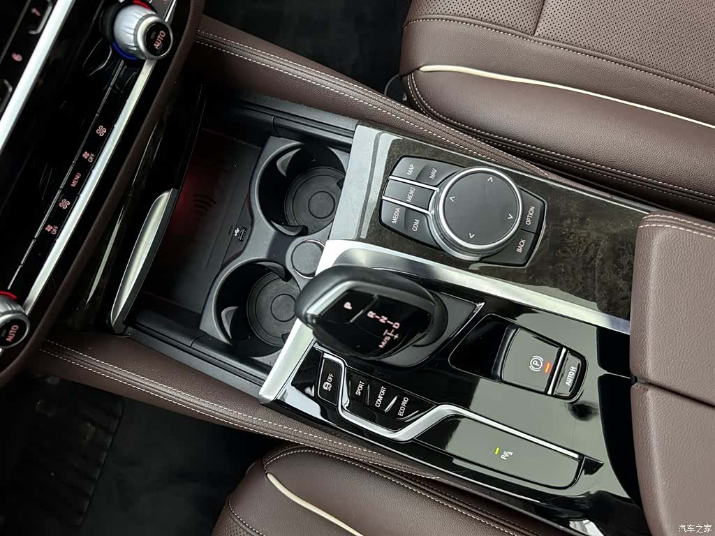 BMW 5 Series, 2022 14