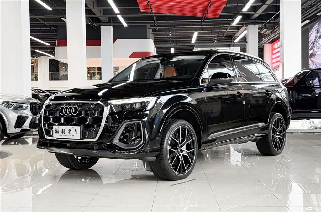 Audi Q7, 2025 1