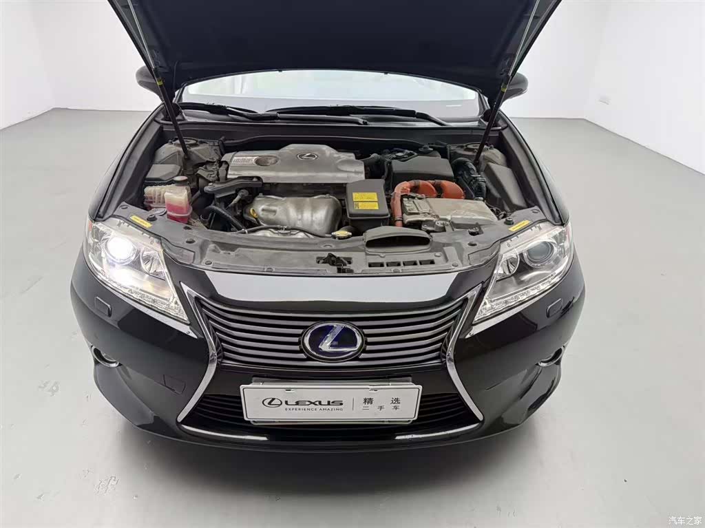 Lexus ES, 2014 3