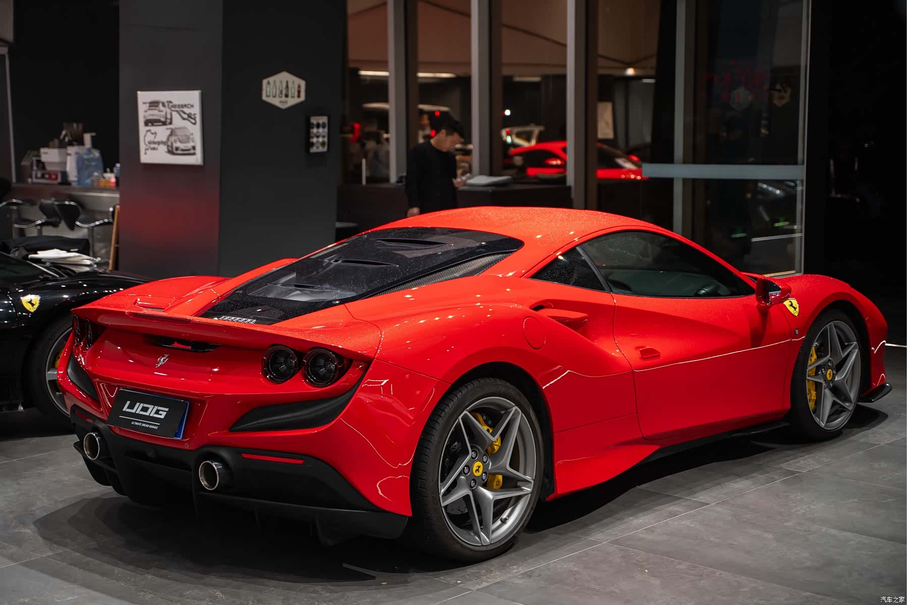 Ferrari F8, 2020 7