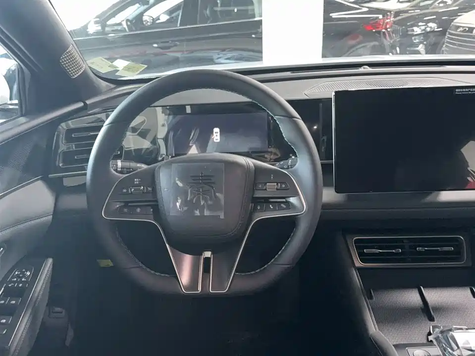 BYD Qin L