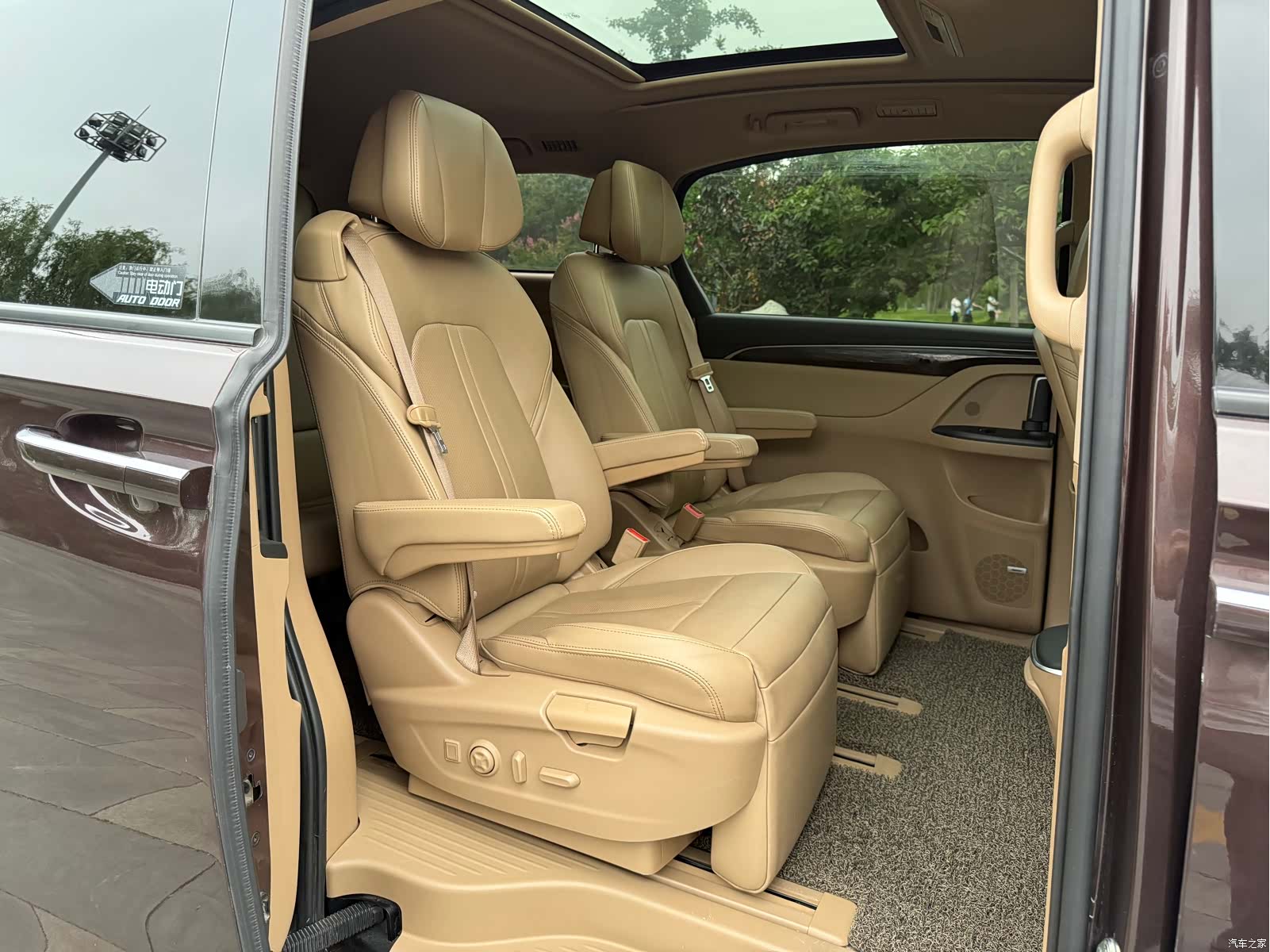 Buick GL8, 2019 19