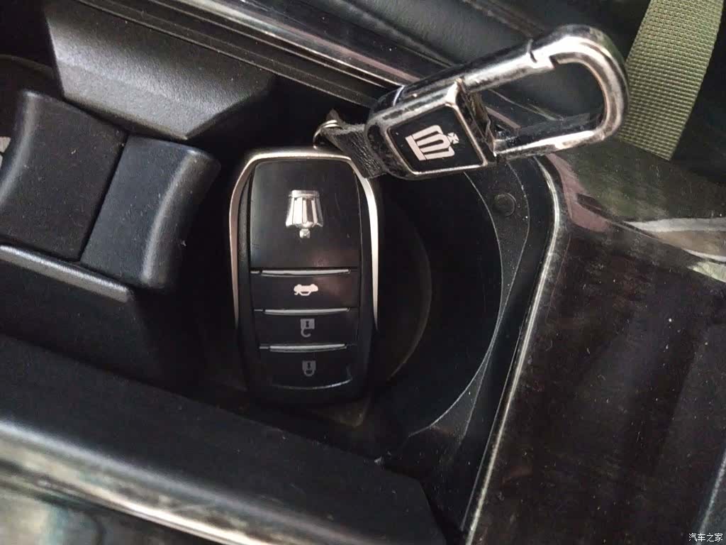 Toyota Crown, 2016 18