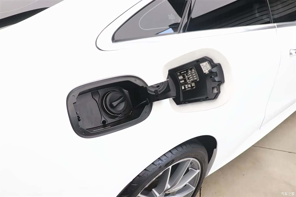 Mercedes-Benz E-Class, 2022 30