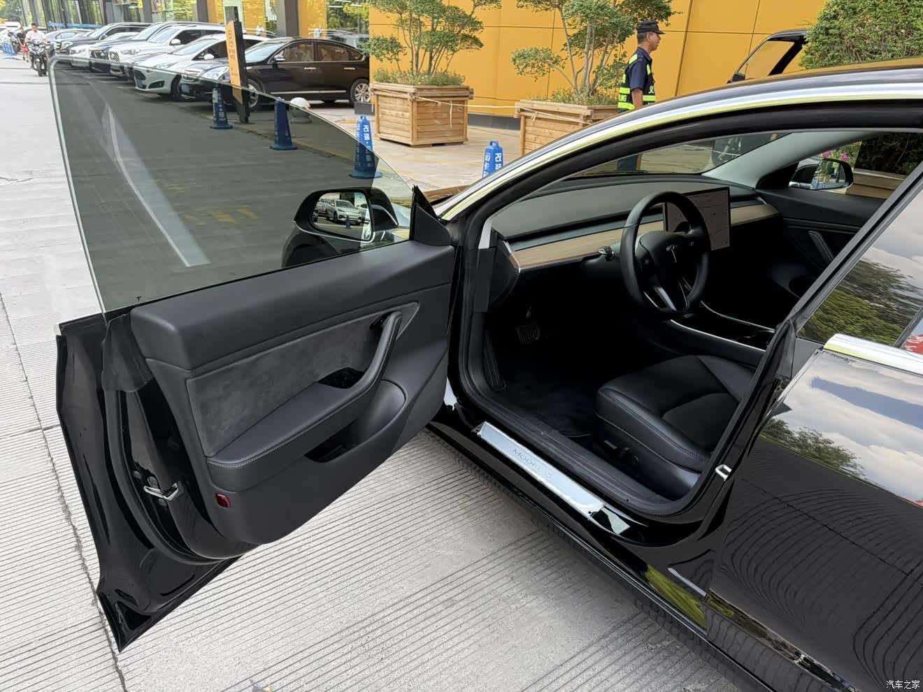 Tesla Model 3, 2019 16