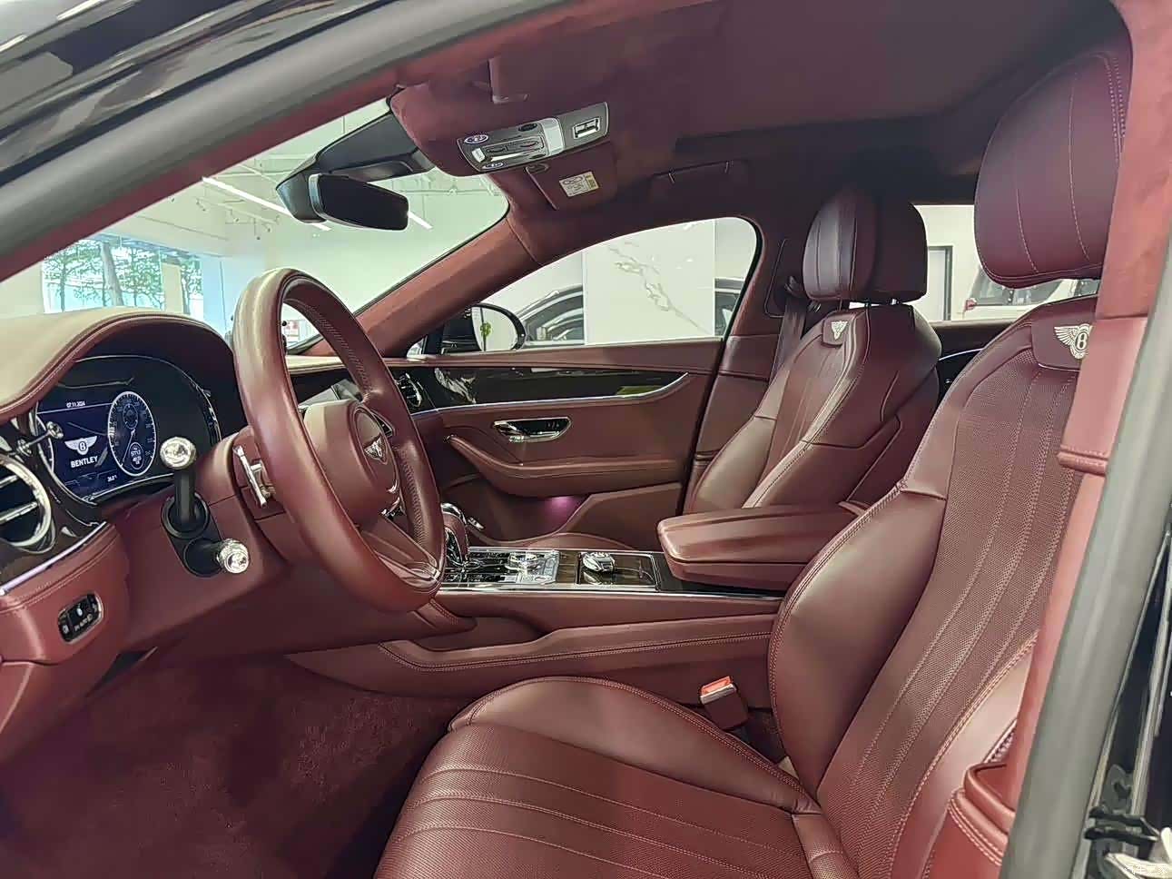 Bentley Flying Spur, 2022 4