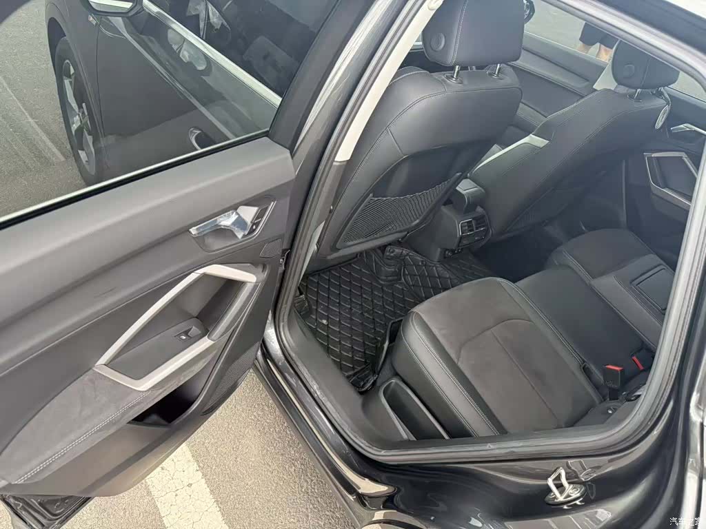 Audi Q3, 2022 8