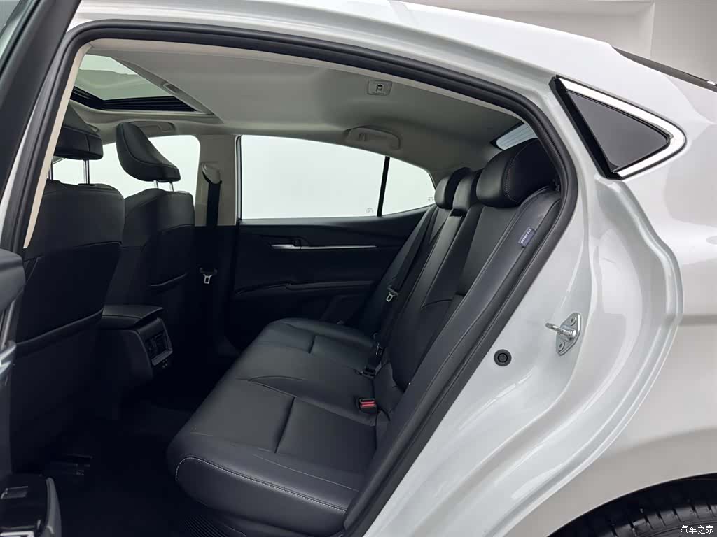 Toyota Camry, 2024 20