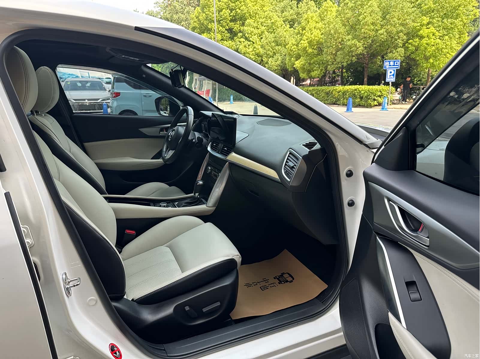 Mazda CX-4, 2016 13