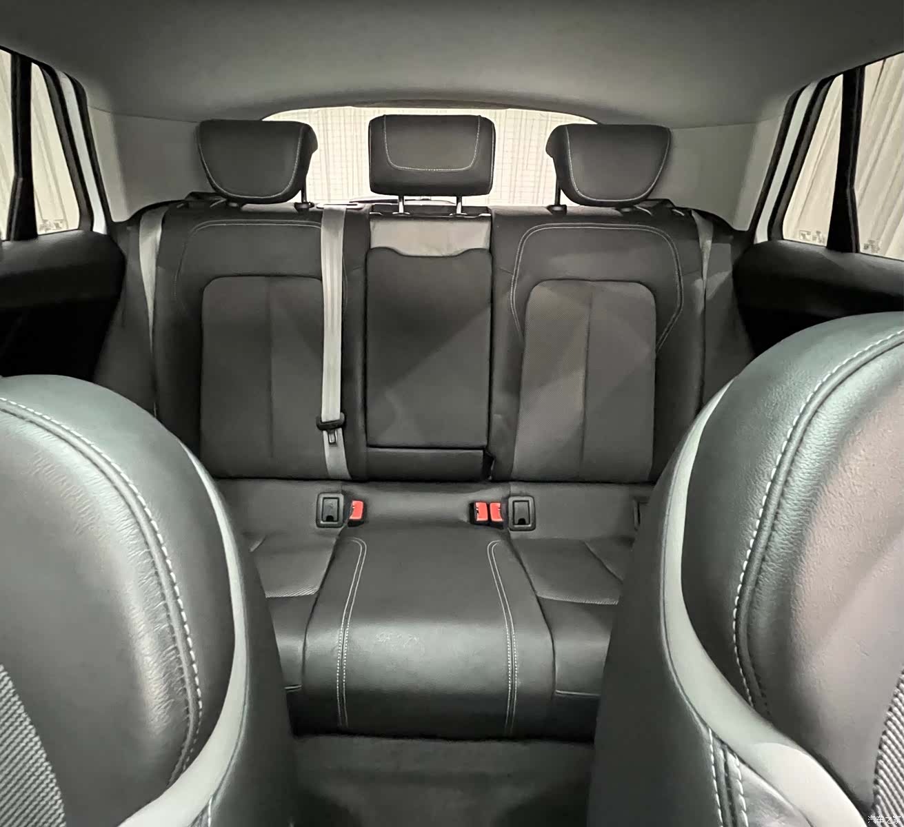 Audi Q2L, 2021 9