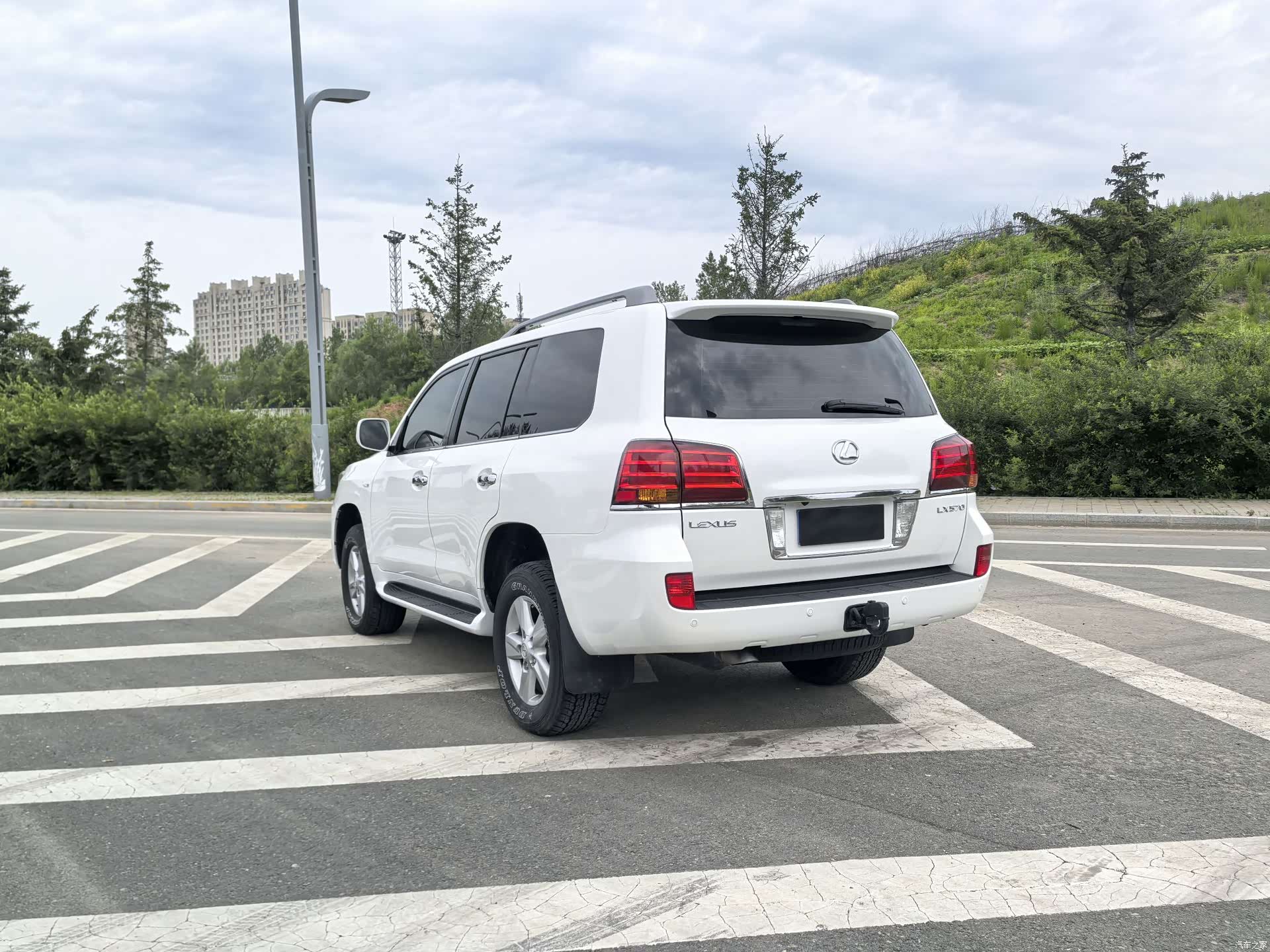 Lexus LX, 2009 4
