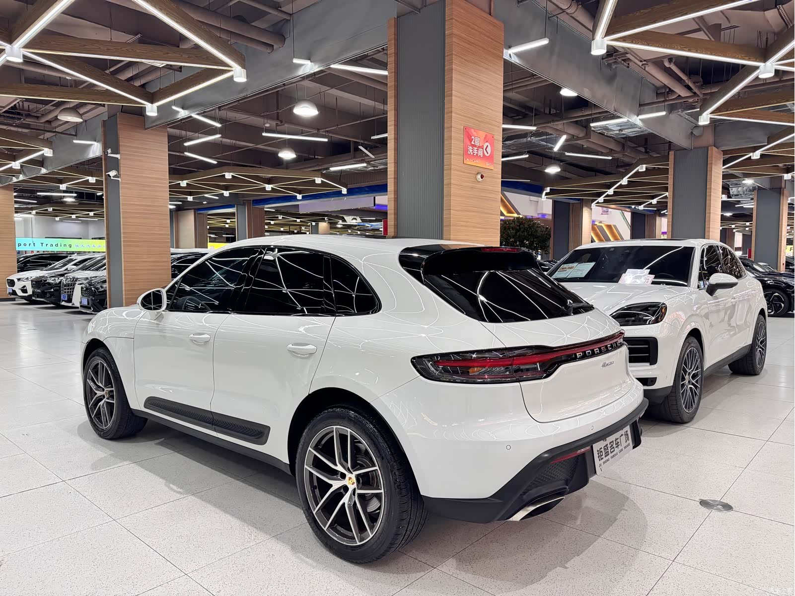 Porsche Macan, 2023 все фото