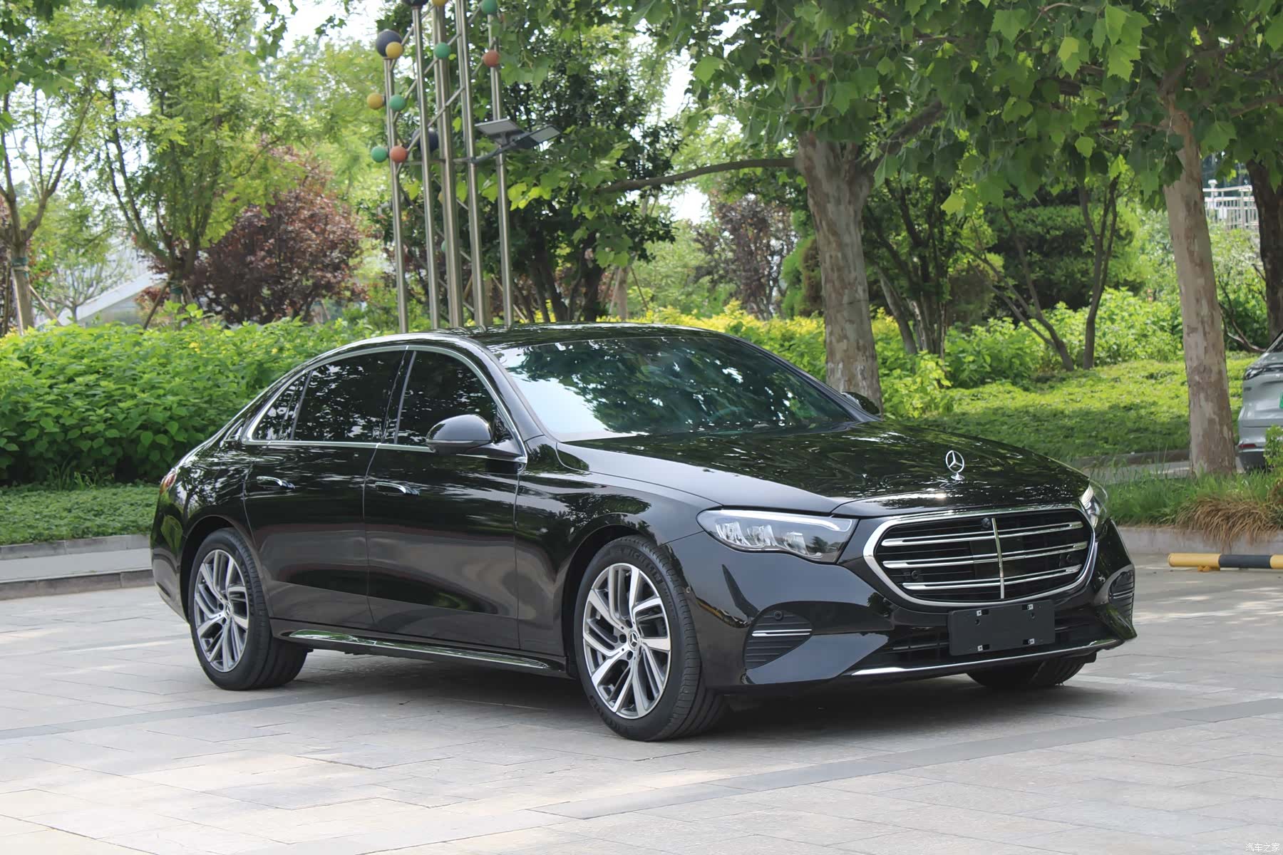 Mercedes-Benz E-Class, 2024 4