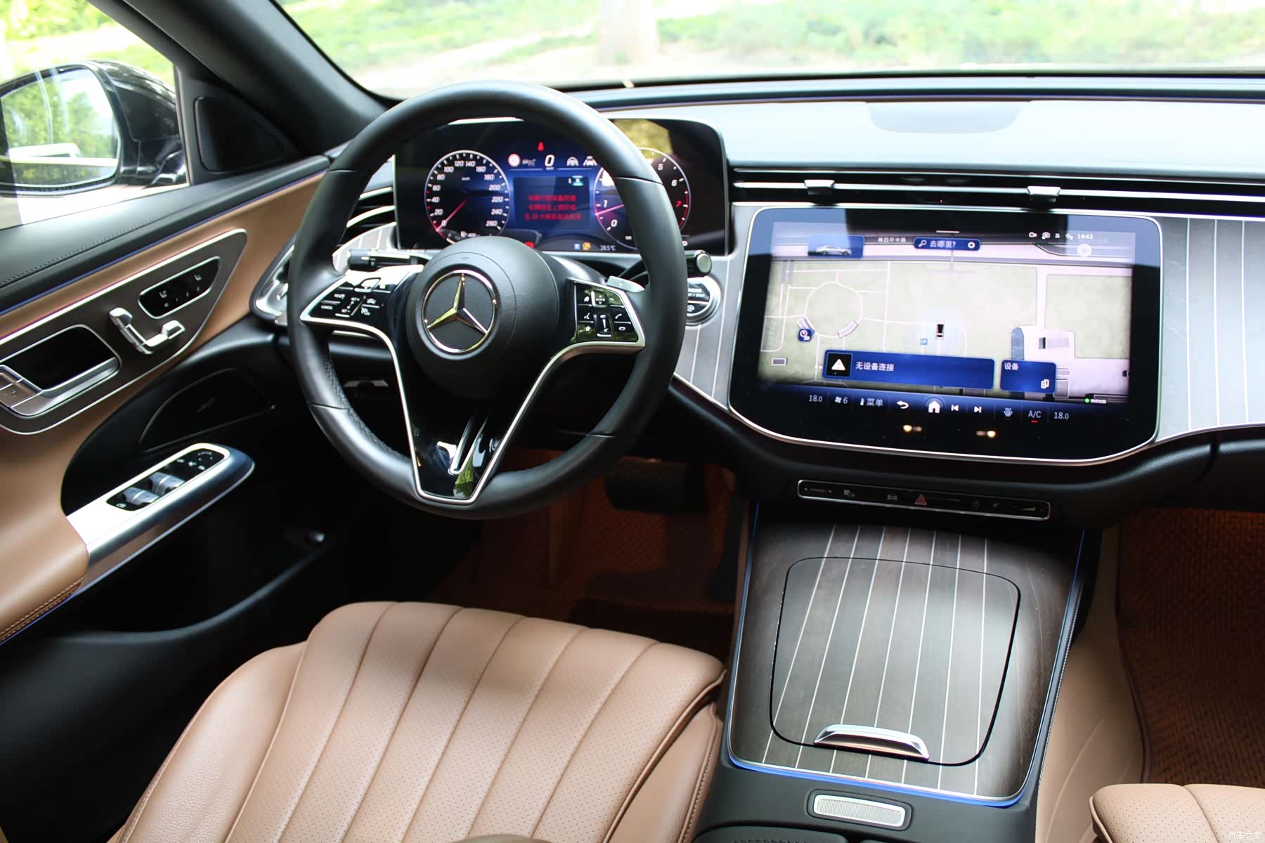 Mercedes-Benz E-Class, 2024 19