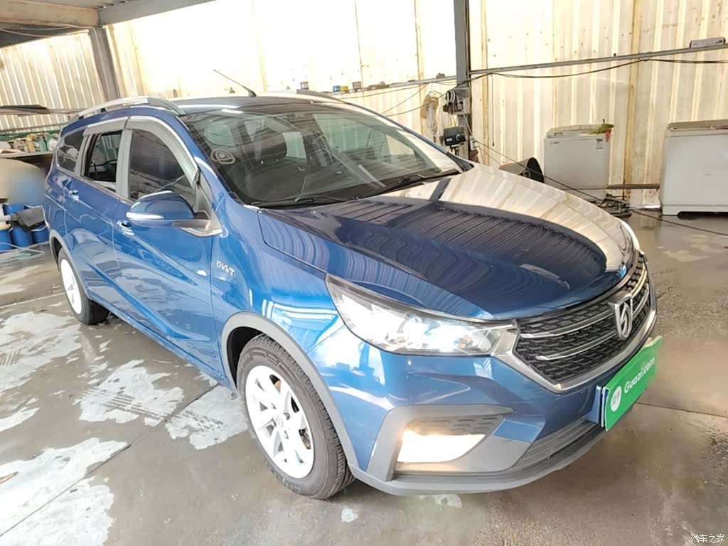 Wuling 310W, 2021 4