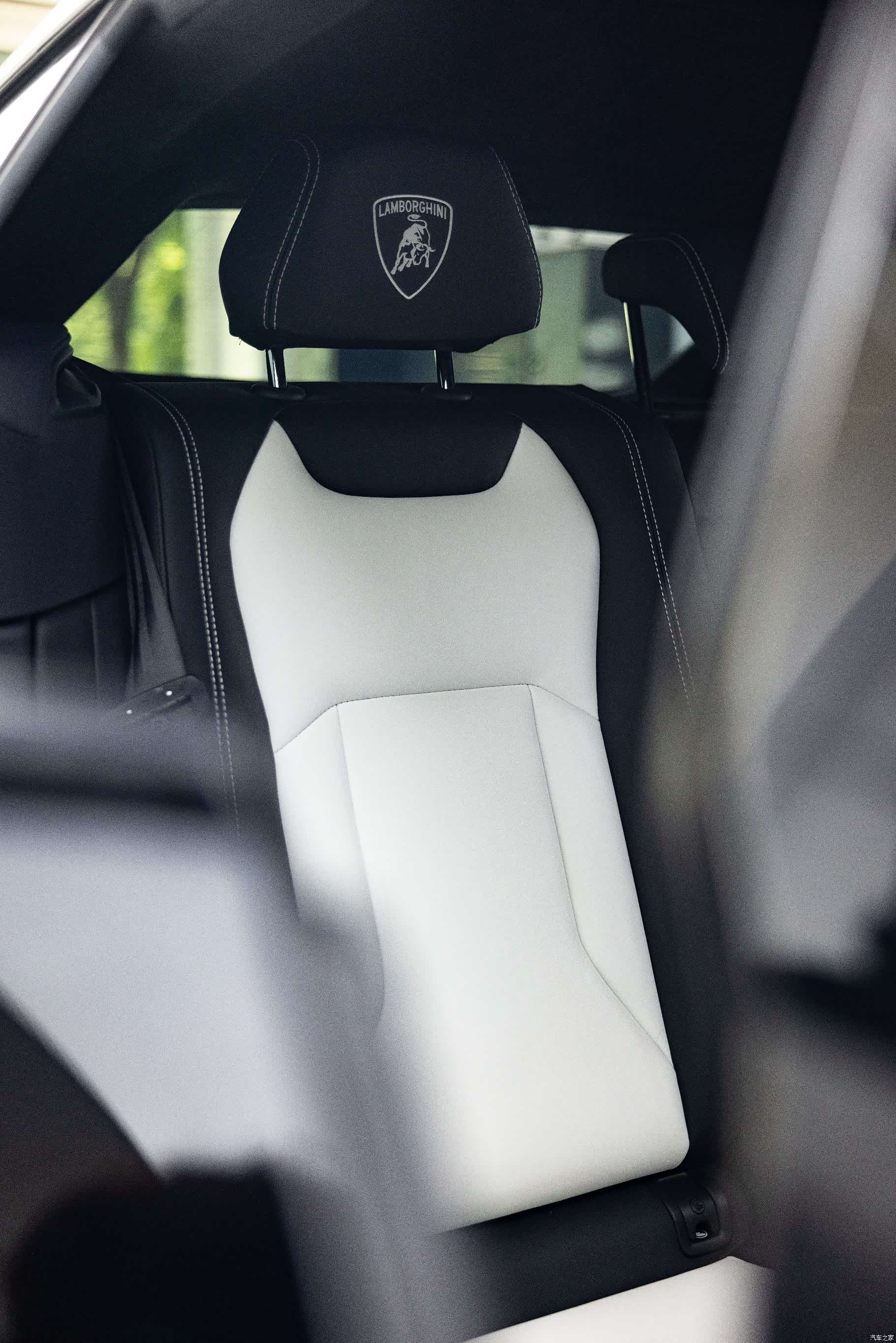 Lamborghini Urus, 2021 17
