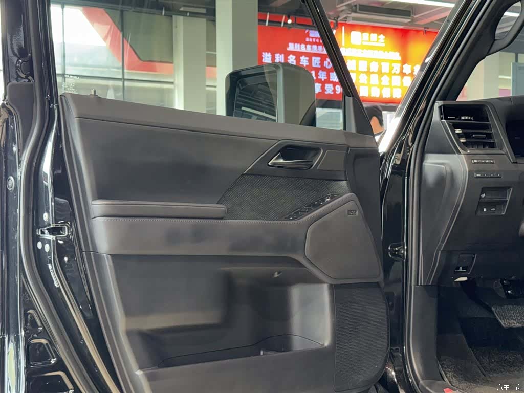 Lexus GX, 2025 20