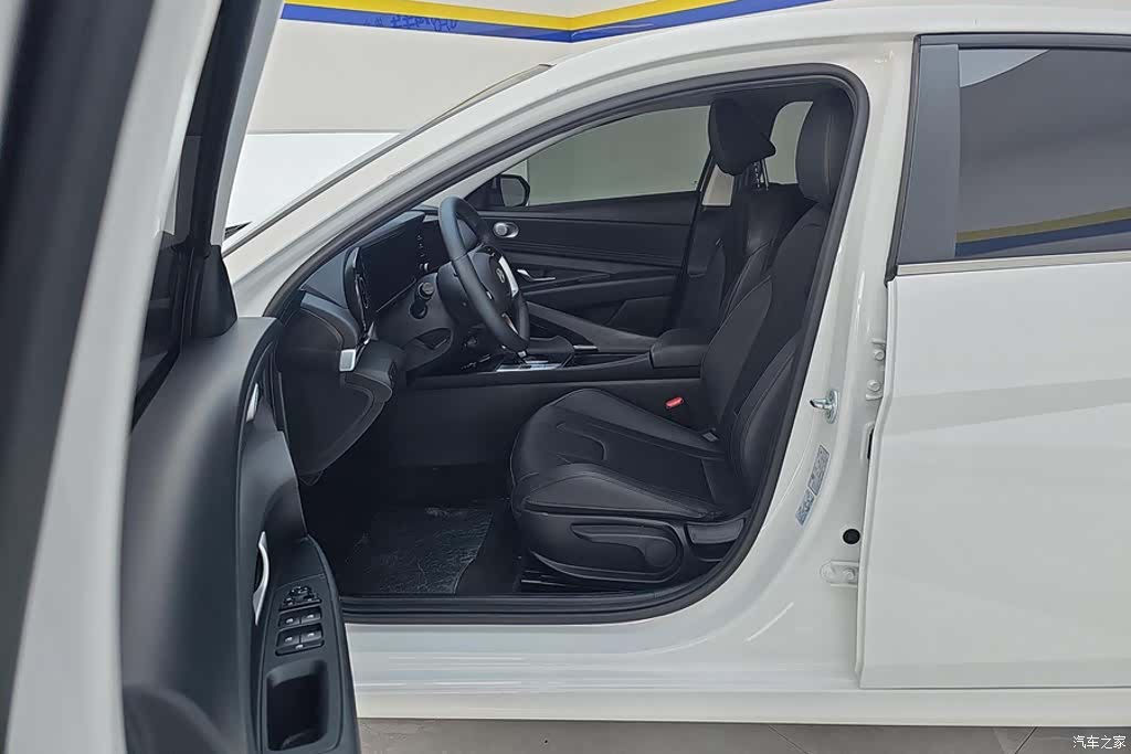 Hyundai Elantra, 2025 9