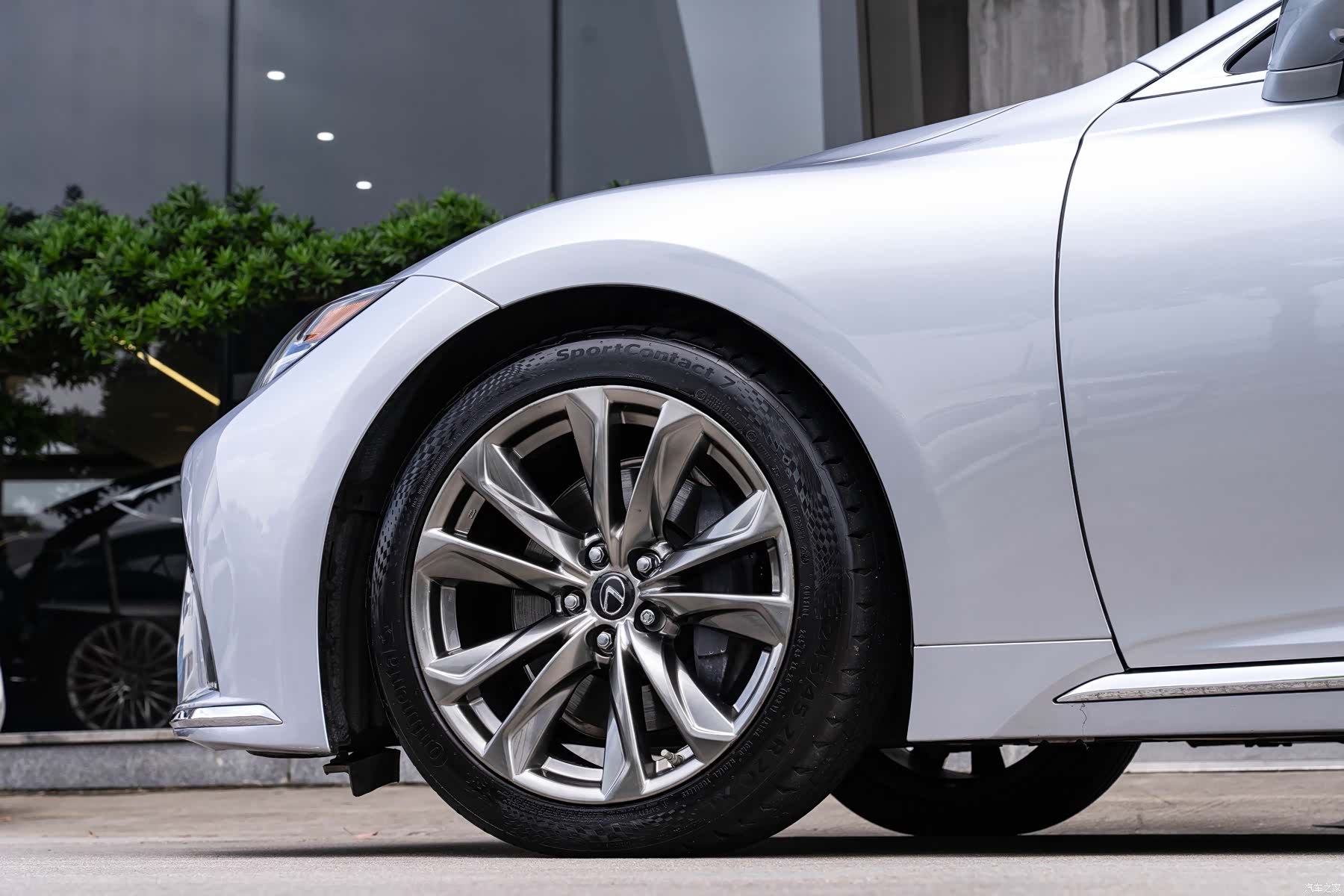 Lexus LS, 2021 8