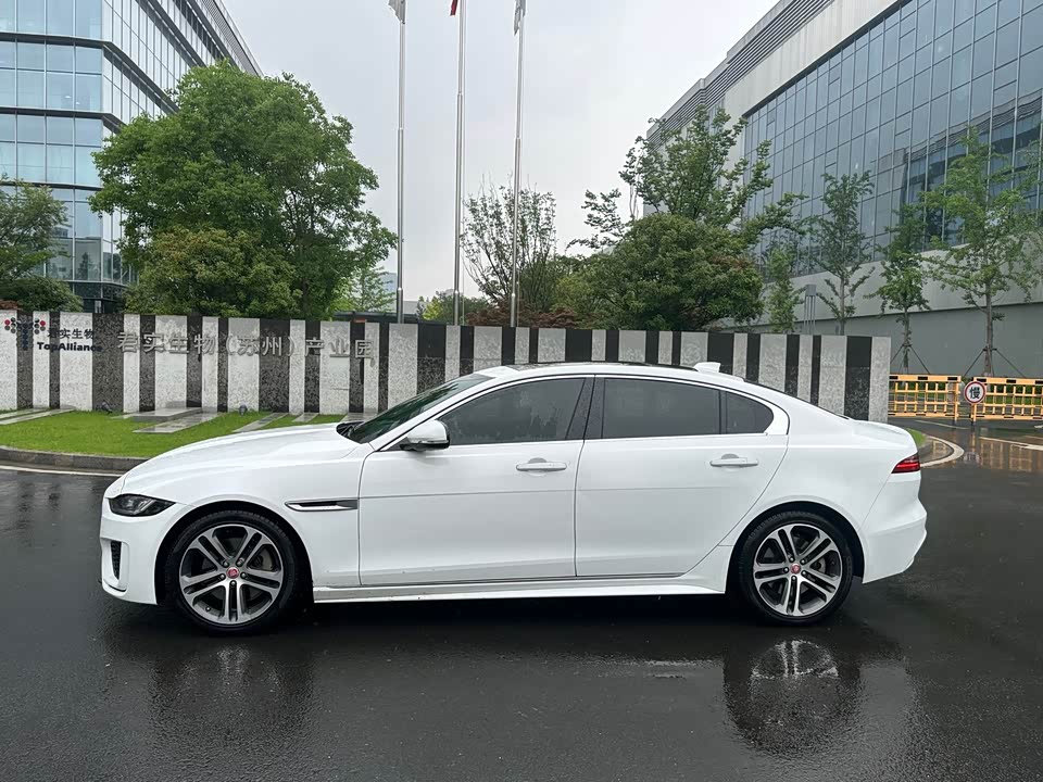 Jaguar XEL