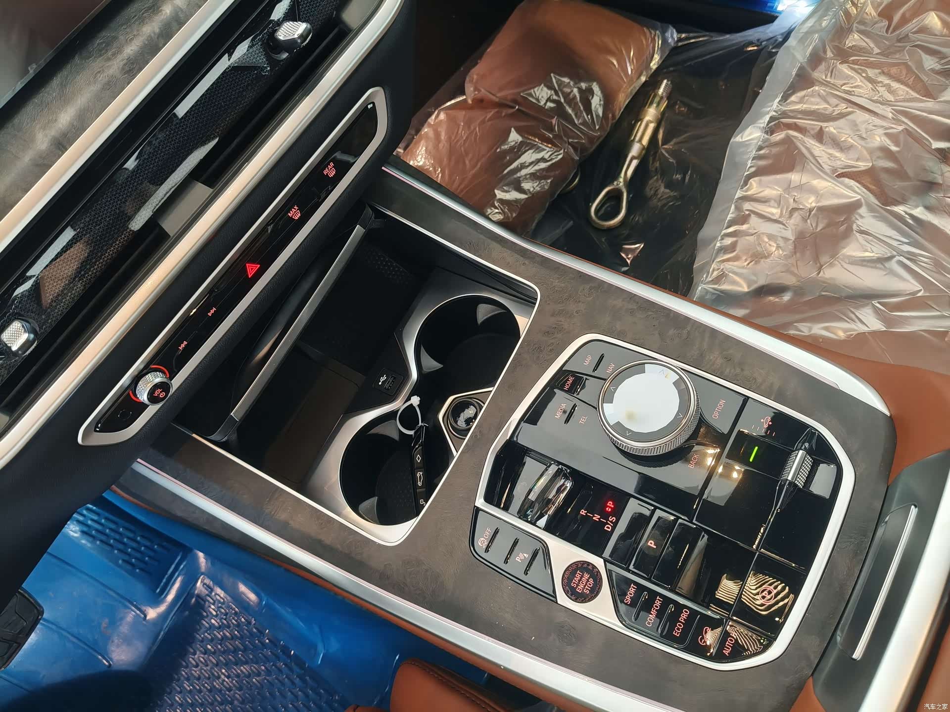 BMW X7, 1900 10