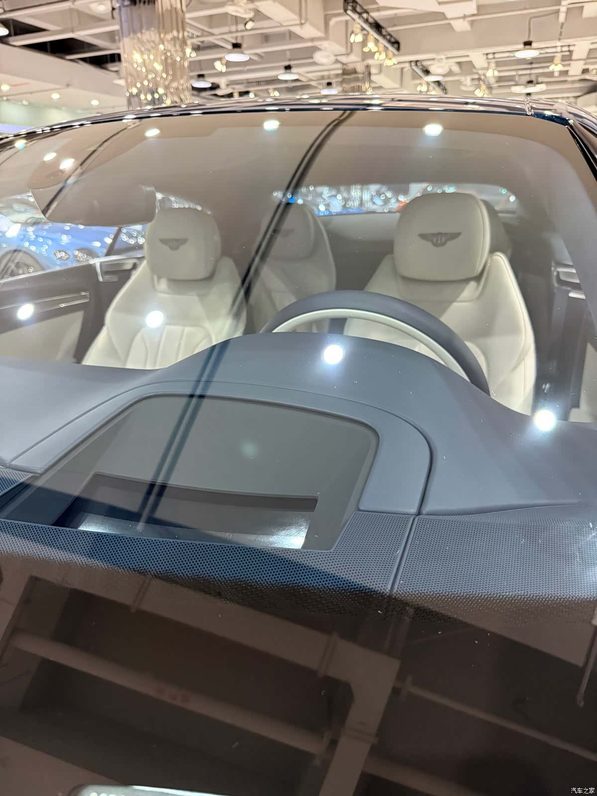 Bentley Continental GT, 2023 16