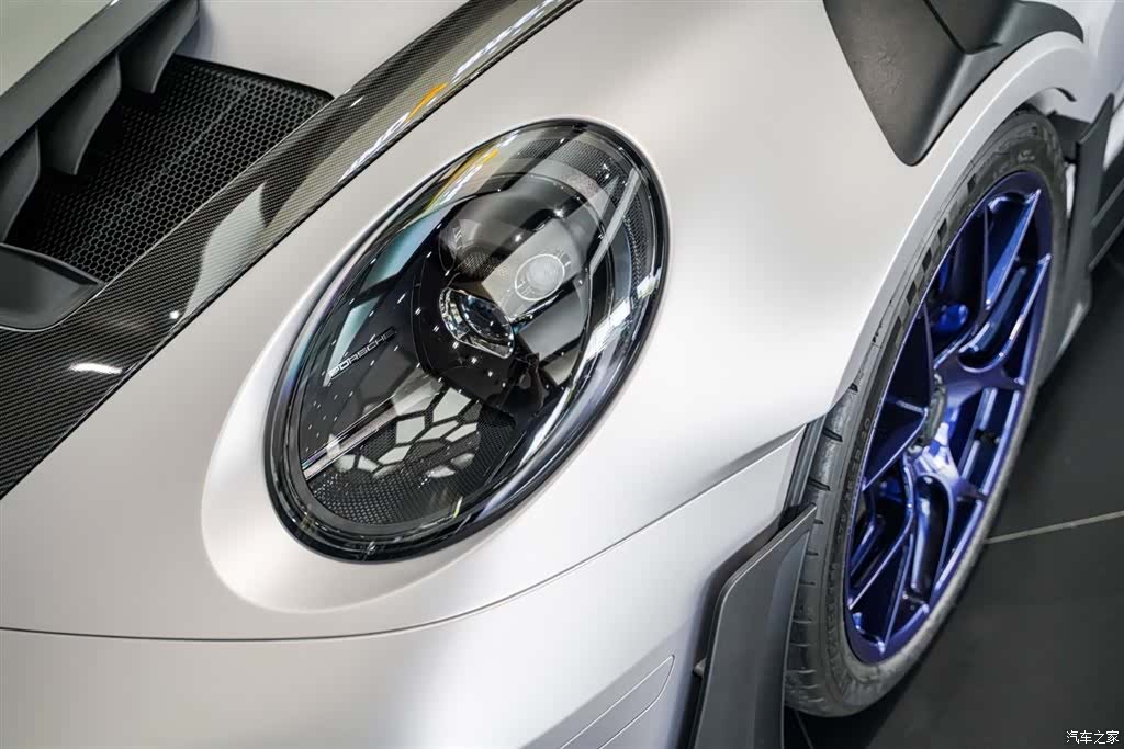 Porsche 911, 2025 11