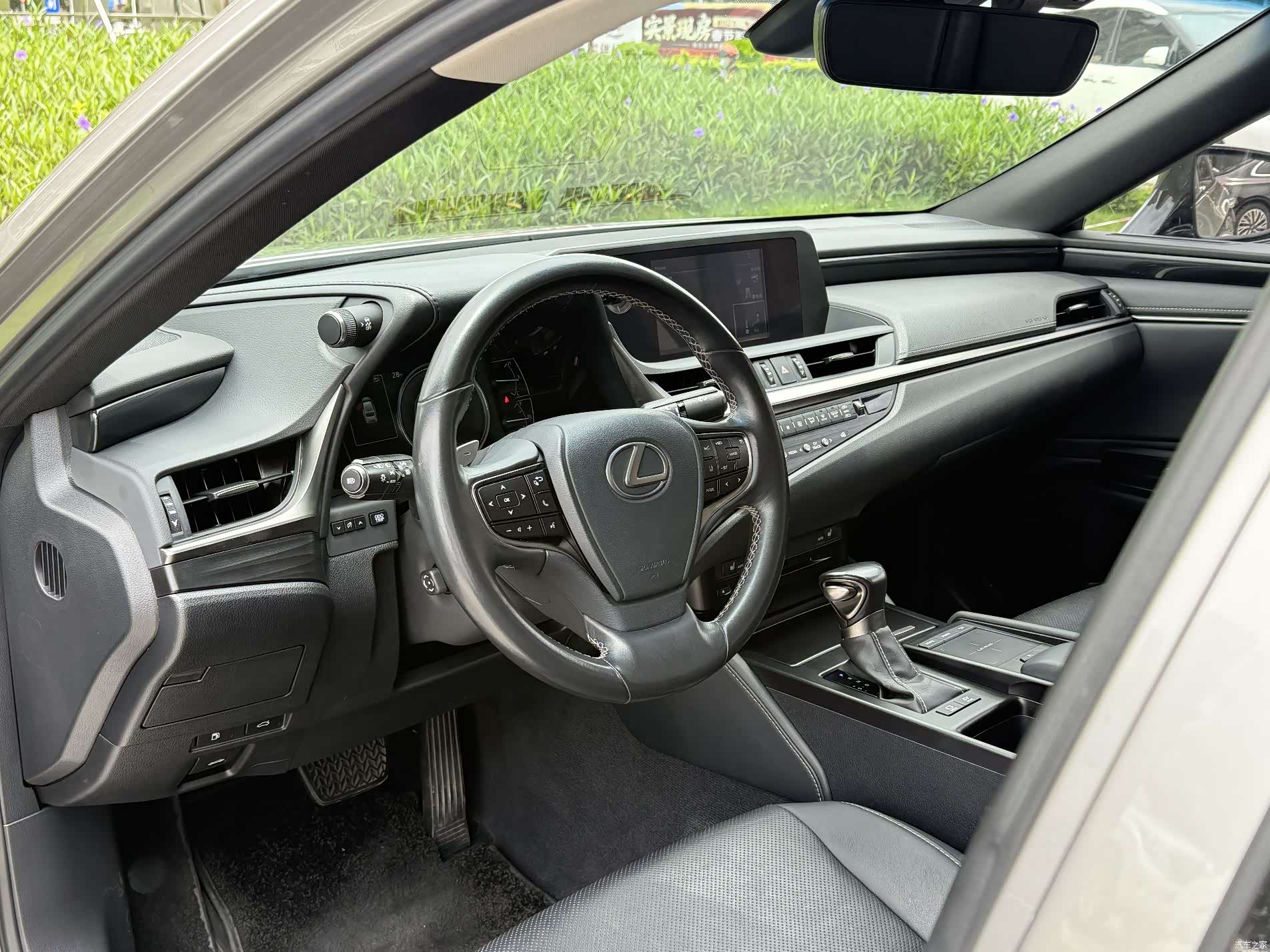 Lexus ES, 2018 15