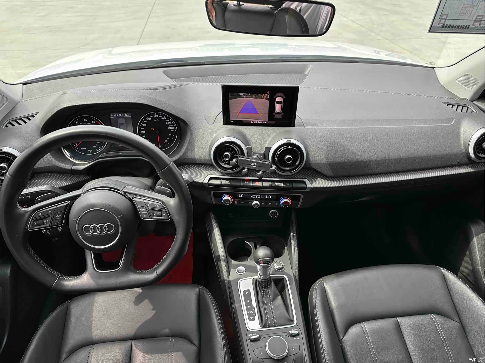 Audi Q2L, 2023 16