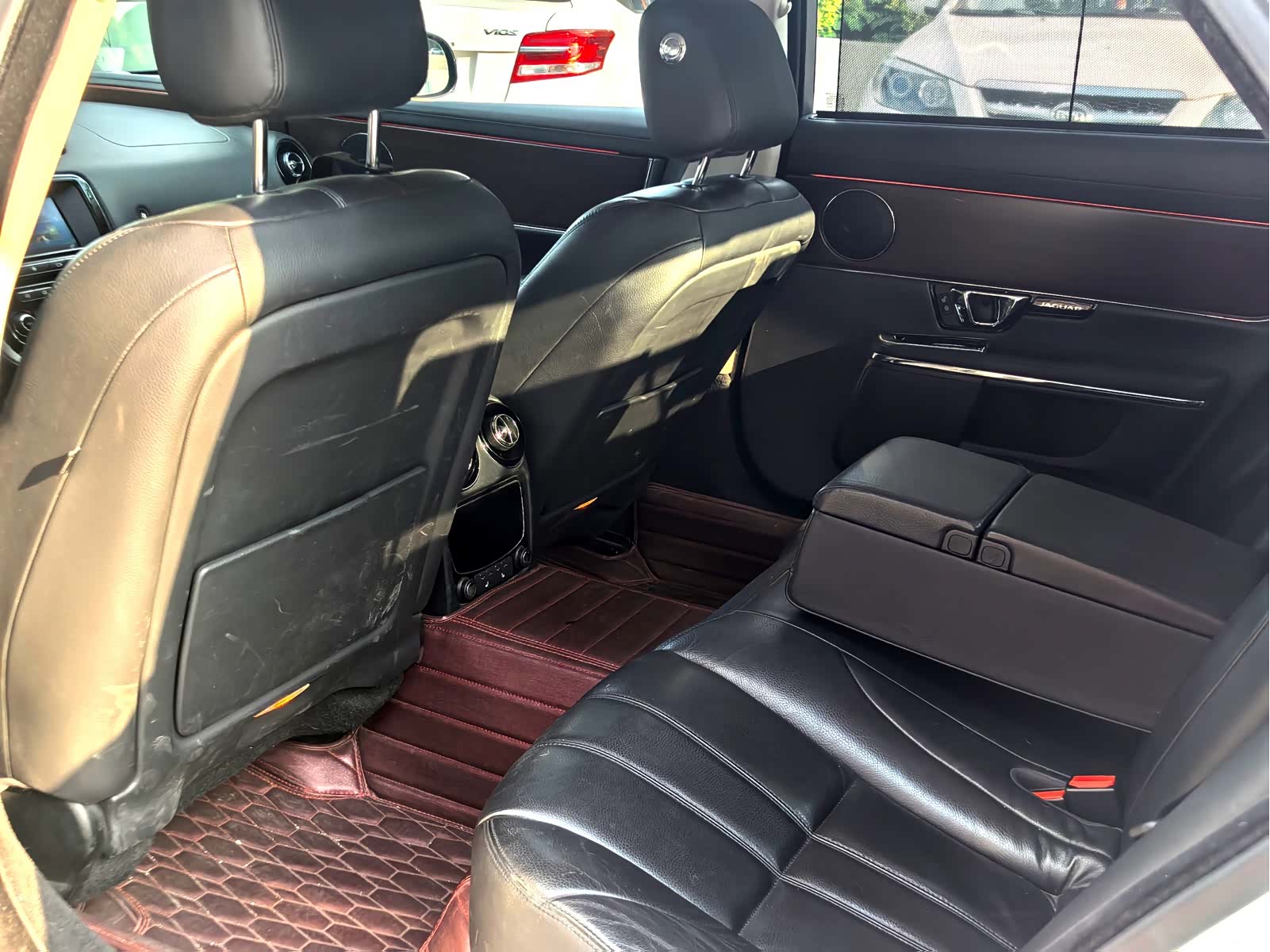 Jaguar XJ, 2017 9