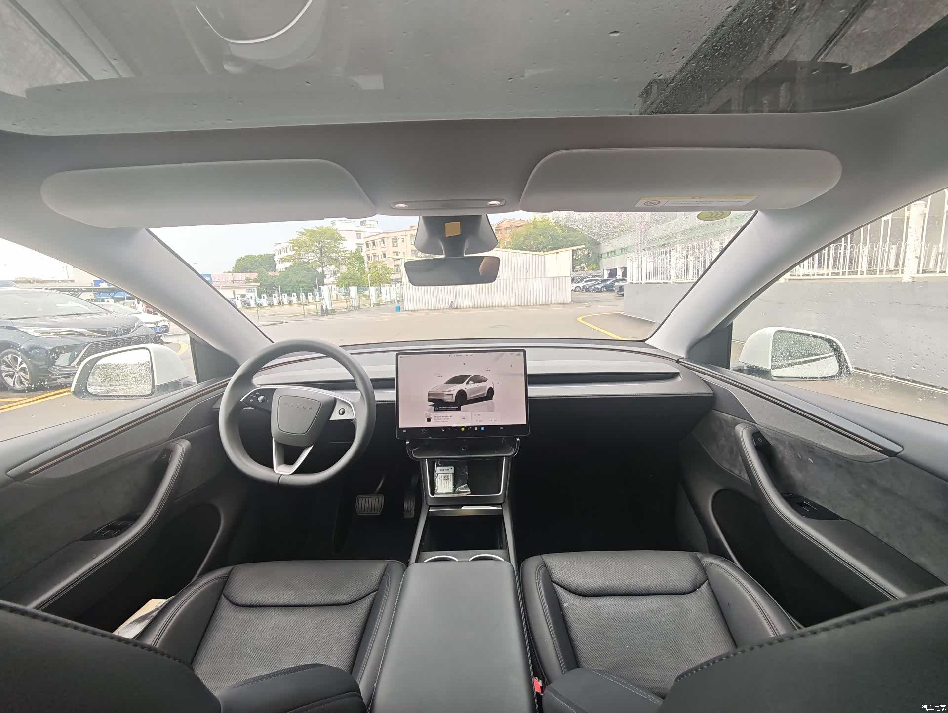 Tesla Model Y, 2025 16