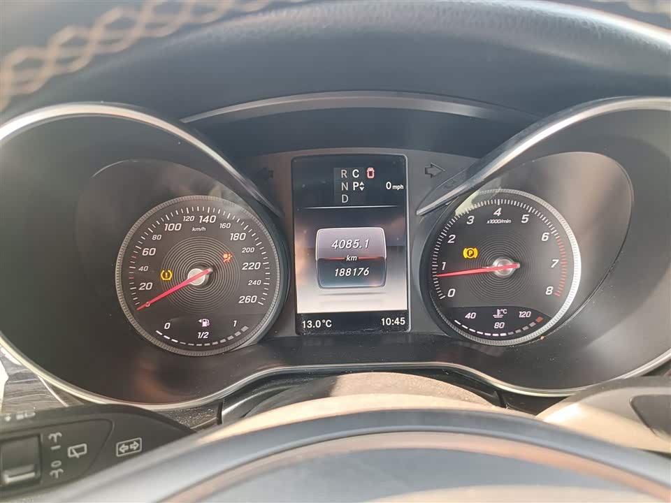 Mercedes-Benz V-class