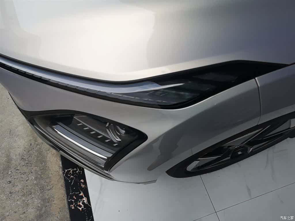 Wuling Starlight, 2026 24