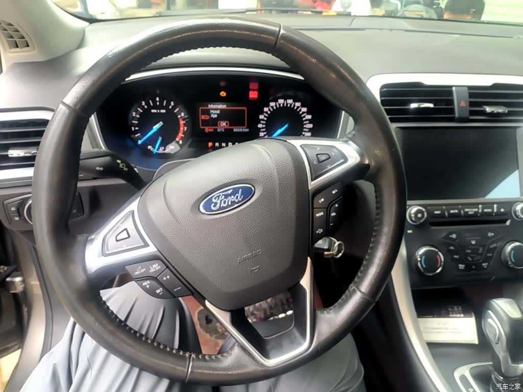 Ford Mondeo, 2016 11