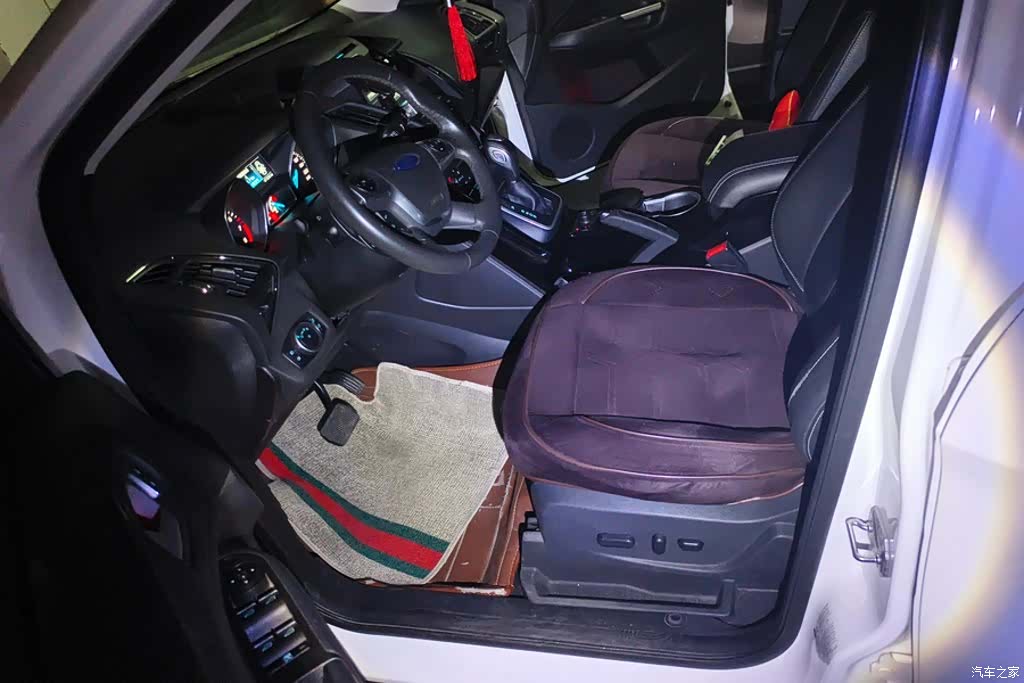 Ford Kuga, 2015 9
