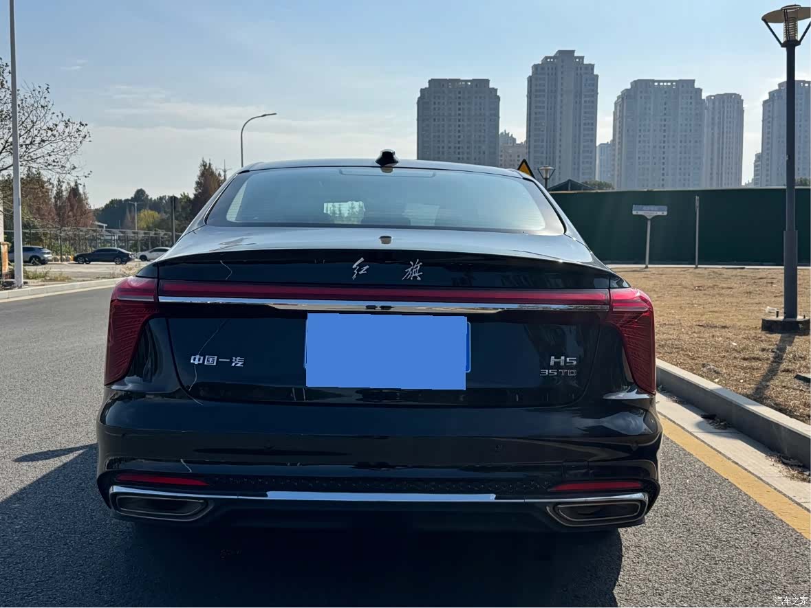 Hongqi H5, 2023 10