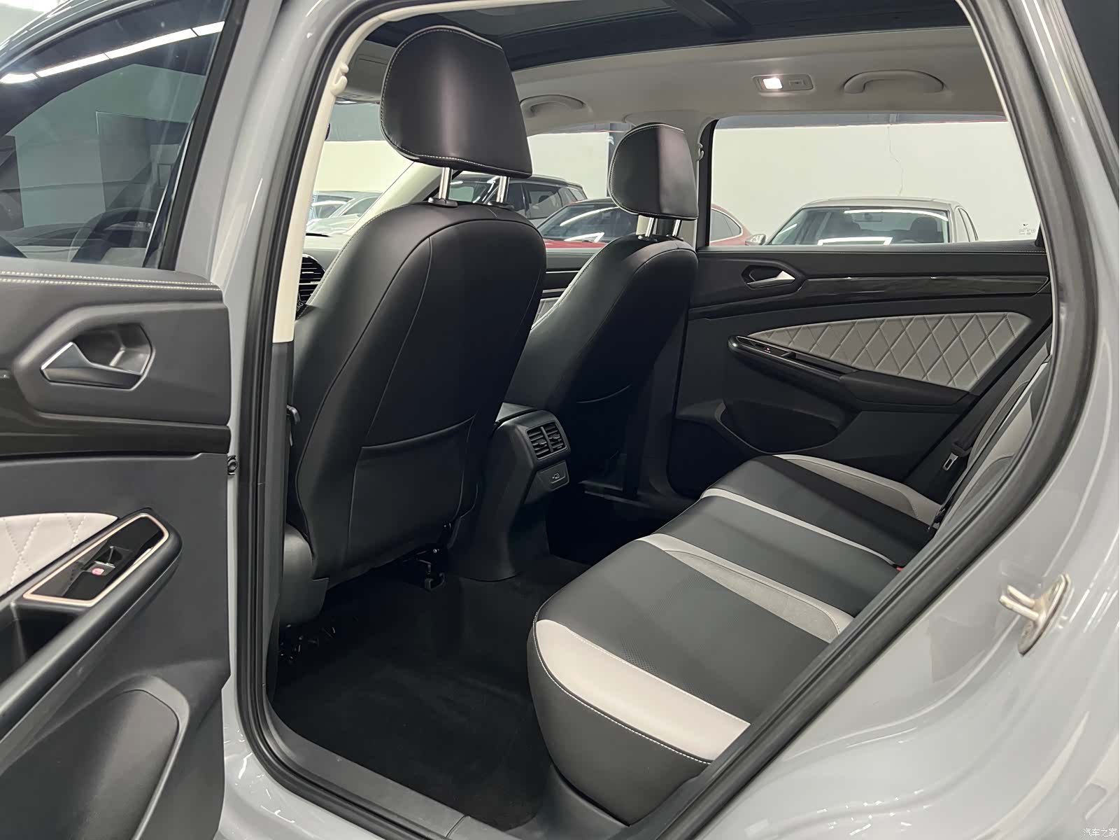 Volkswagen VS7, 2022 16